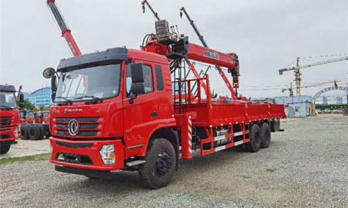 8噸東風(fēng)D3隨車(chē)吊 