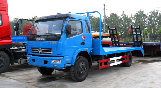 東風(fēng)多利卡平板運(yùn)輸車(chē) 