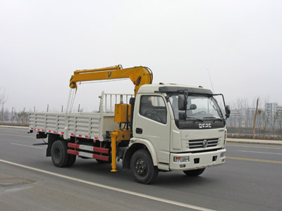 東風(fēng)多利卡3.2T隨車起重運輸車  