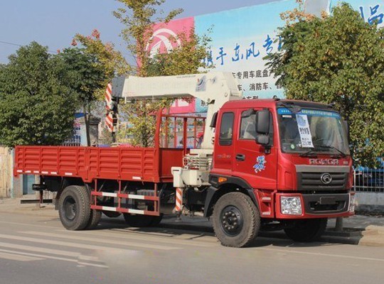 福田瑞沃6.3-8T隨車起重運輸車  