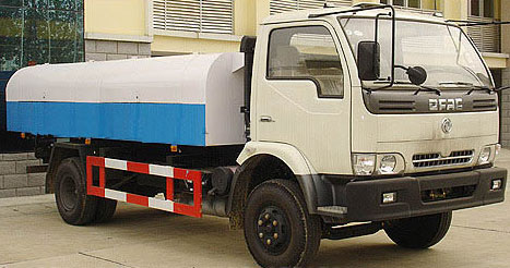 東風(fēng)康霸密封式垃圾車(chē) 