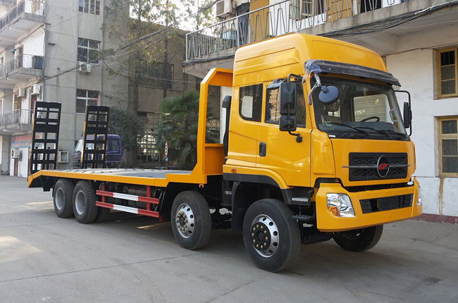 楚風(fēng)前四后八平板運(yùn)輸車(chē) 
